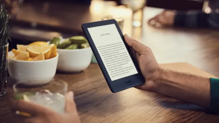 Deja tus libros por este Kindle que hará tu lectura más fácil
